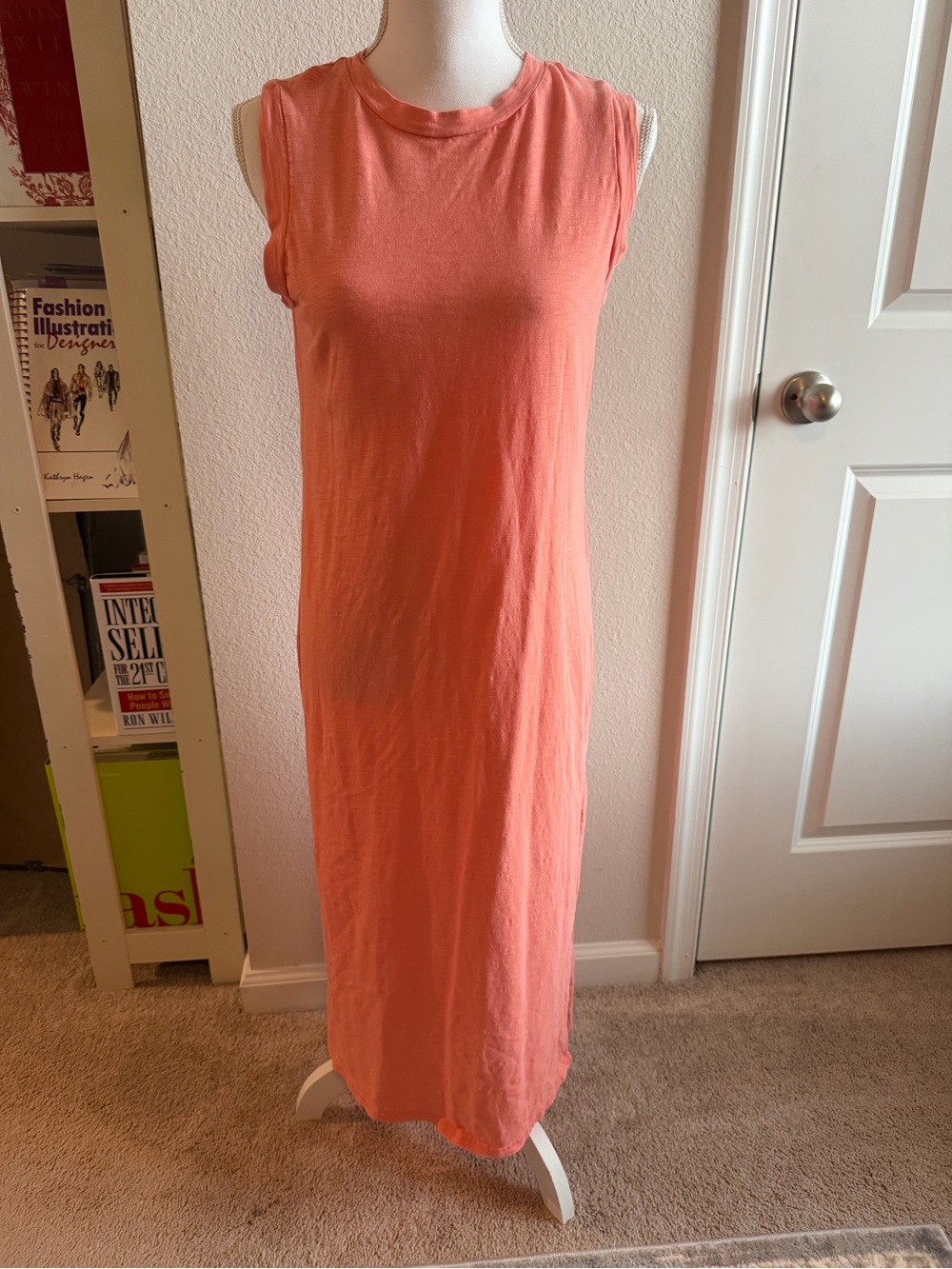 Universal Threads Sleeveless Coral Maxi Dress - Classic Tank Style